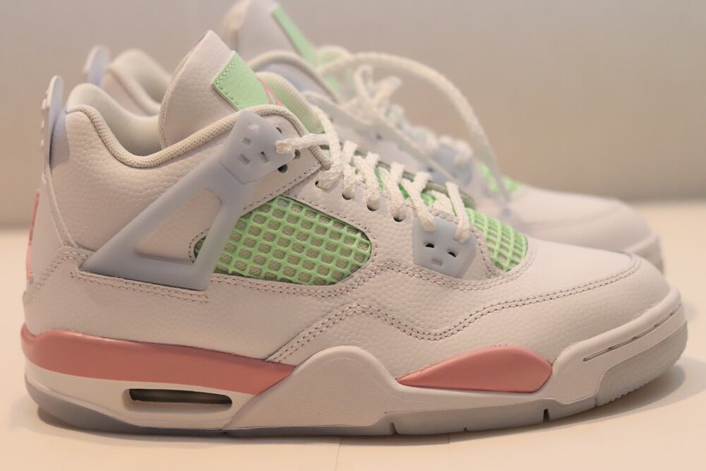 Air Jordan 4 Retro - Valentien's Day Sz 6 Youth